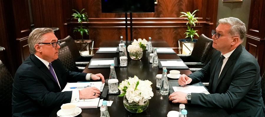 وزير البترول يبحث مع رئيس شيفرون الأمريكية فرص البحث بالبحر الأحمر